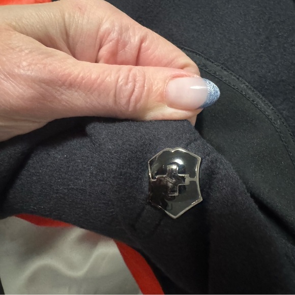 Victorinox Dark Navy Jacket. Like new - Picture 10 of 16